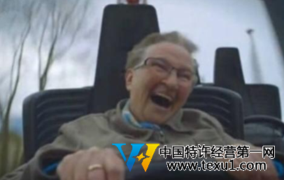 78歲女漢子奶奶坐過山車狂笑不止 網(wǎng)友稱霸氣外漏