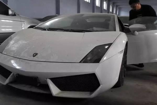 黑老大豪車